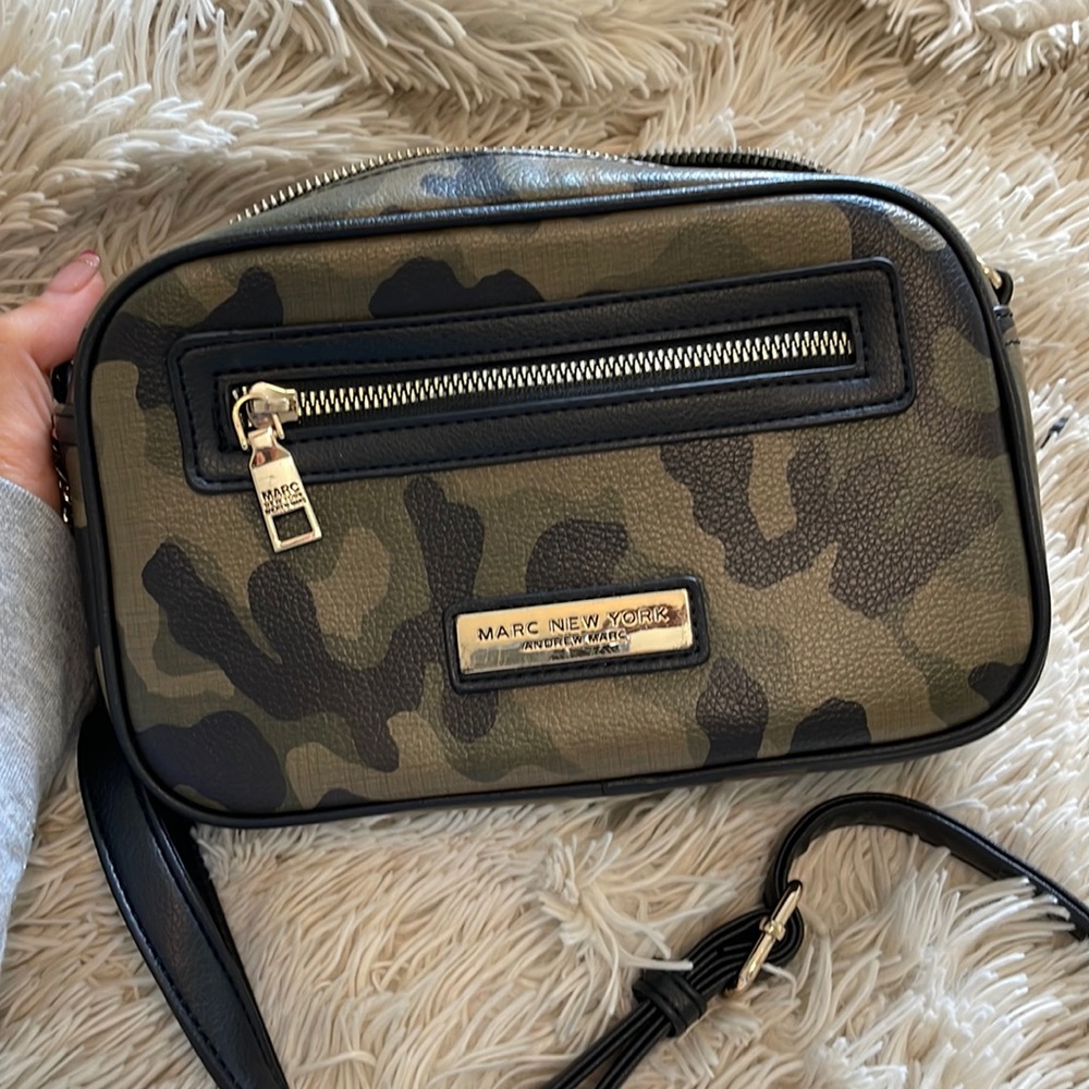 Marc New York Camouflage camera bag